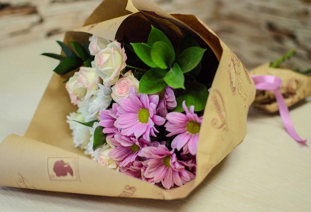 Букет цветов из: Розы и Хризантемы в Подгорном