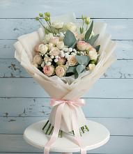 Букет цветов из:  Розы и Лизиантусы в Подгорном