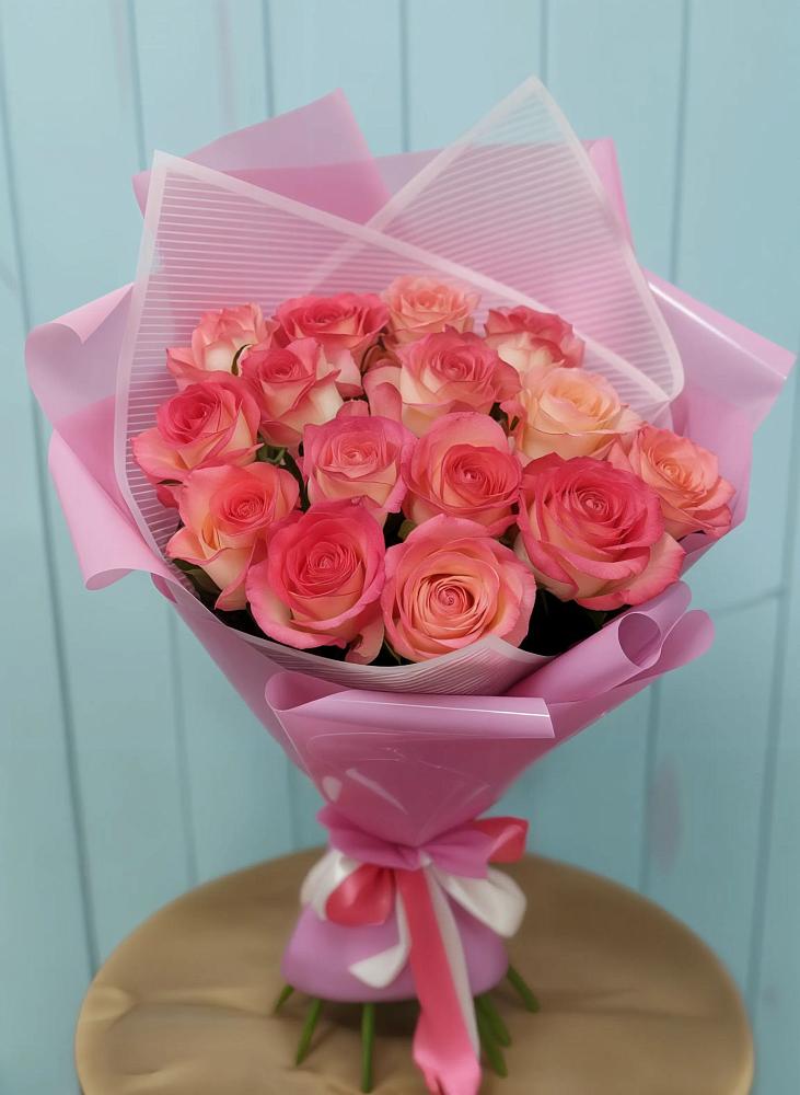 Букет 15 Розовых роз Равель в Подгорном