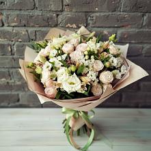 Букет цветов из:  Альстромерии, Розы и Хризантемы в Подгорном