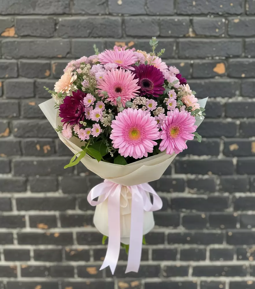 Букет цветов из: Герберы и Хризантемы в Подгорном