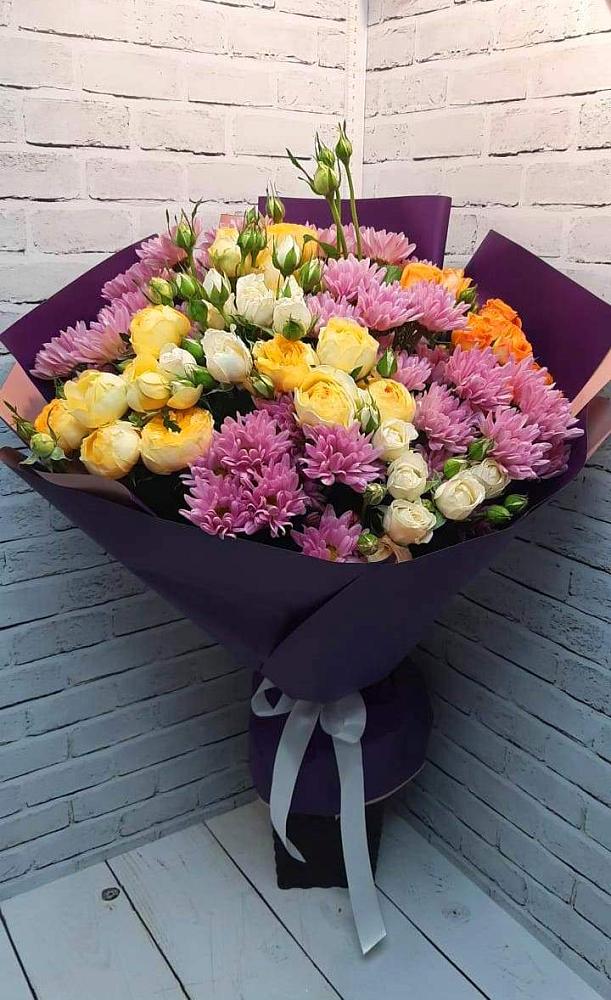 Букет цветов из: Хризантемы и Розы в Подгорном