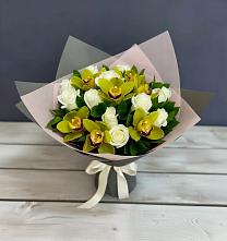 Букет цветов из:  Орхидеи и Розы в Подгорном