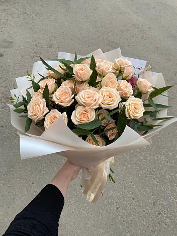 Букет Кремовые розы Латте в Подгорном
