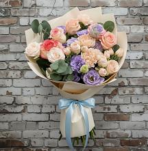 Букет цветов из:  Розы, Лизиантусы и Гвоздики в Подгорном