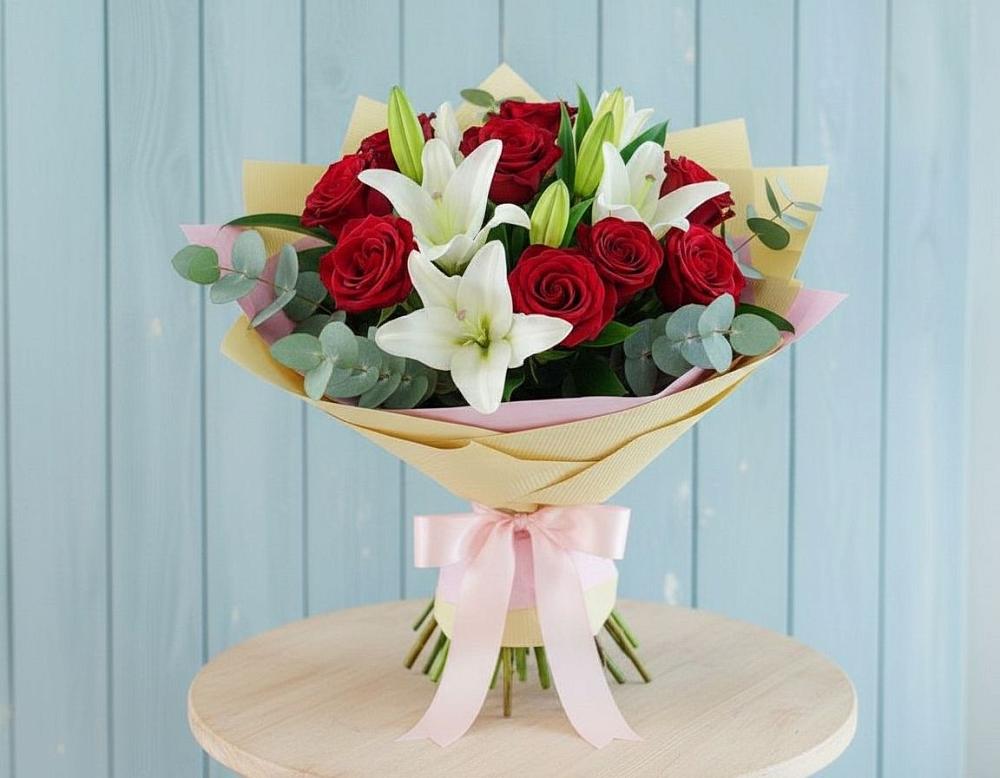 Букет цветов из: Лилии и Розы в Подгорном